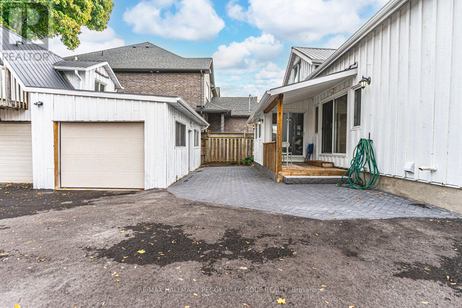 131 Sanford Street, Barrie, Ontario  L4N 3C8 - Photo 15 - S12976376