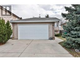 38 St James Crescent N, Lethbridge, Alberta