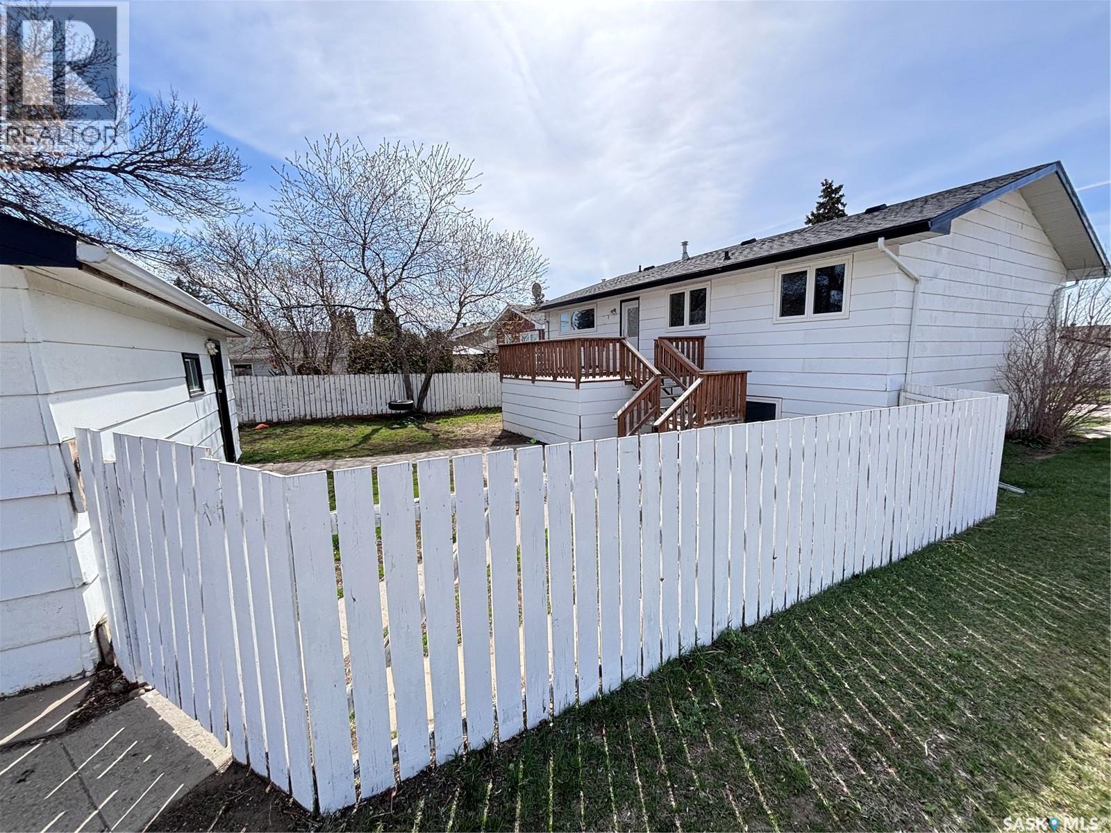 1446 Stadacona Street W, Moose Jaw, Saskatchewan  S6H 6R9 - Photo 24 - SK030874