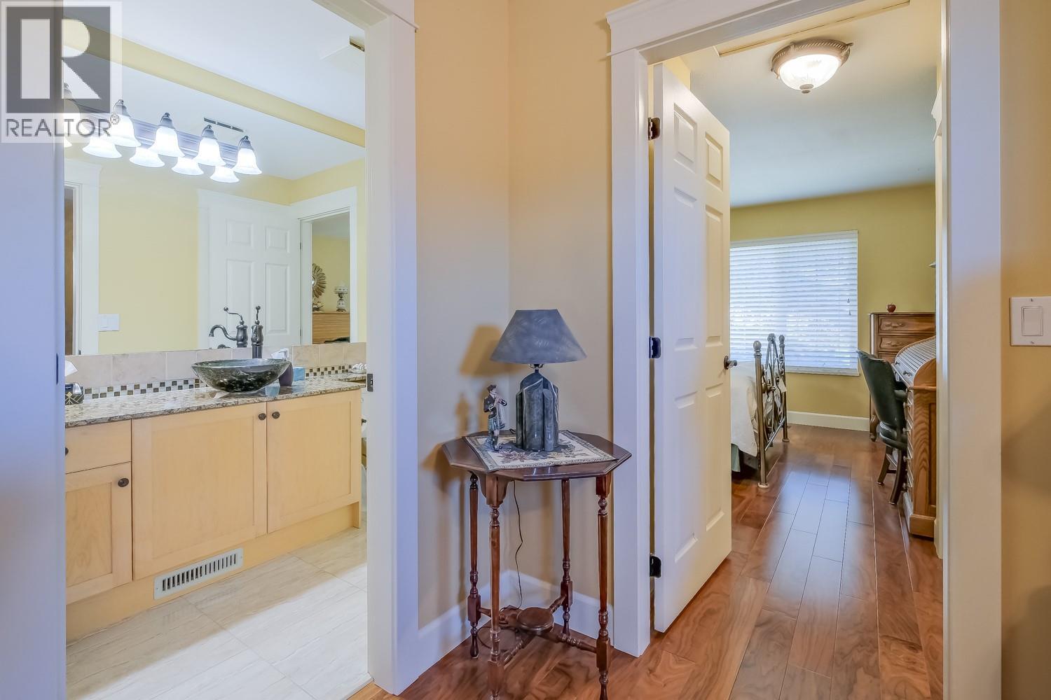 2310 Country Club Drive, Kelowna, British Columbia  V1V 2A6 - Photo 32 - 10385787