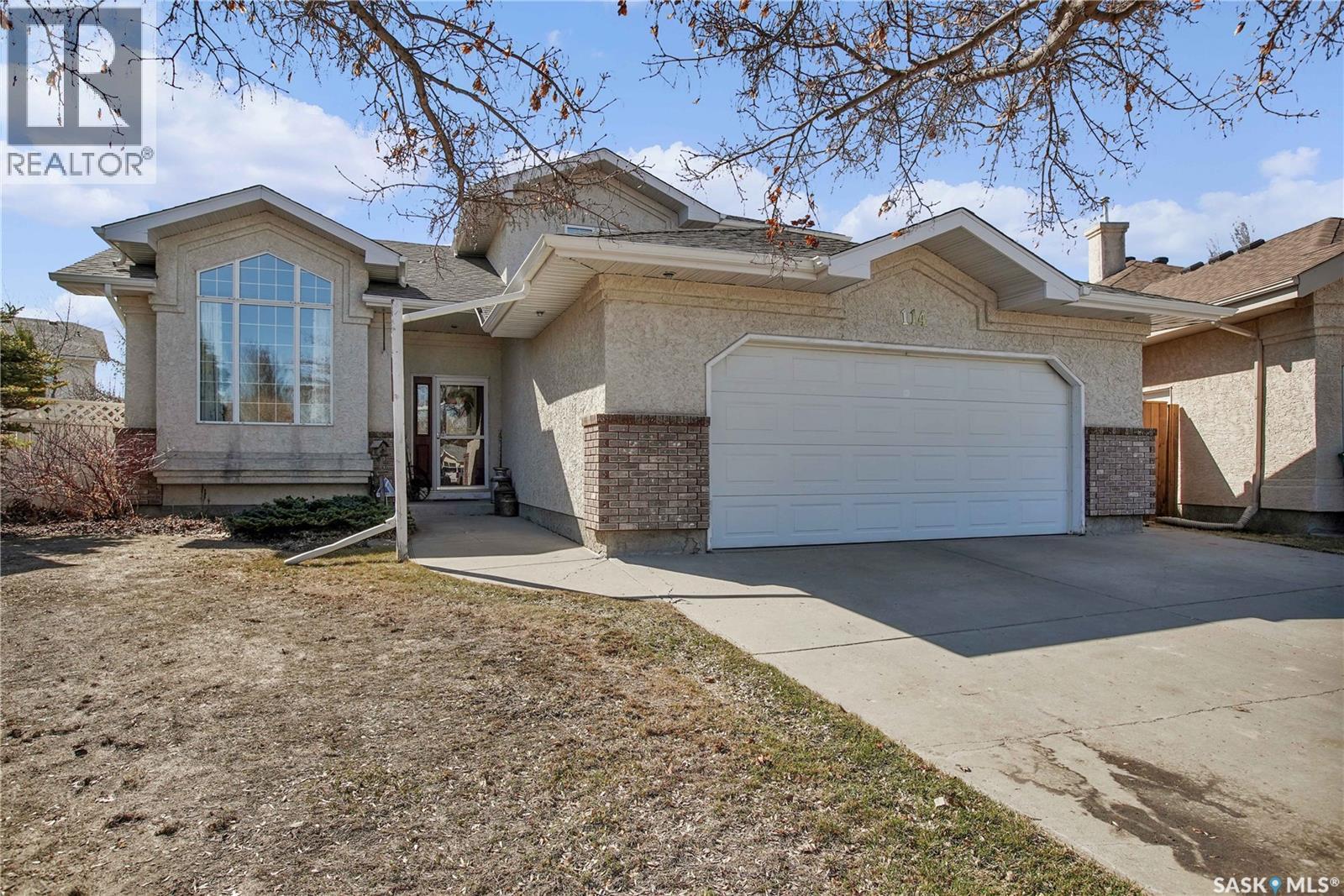 114 Woods Court, Saskatoon, Saskatchewan  S7N 4M2 - Photo 2 - SK035042