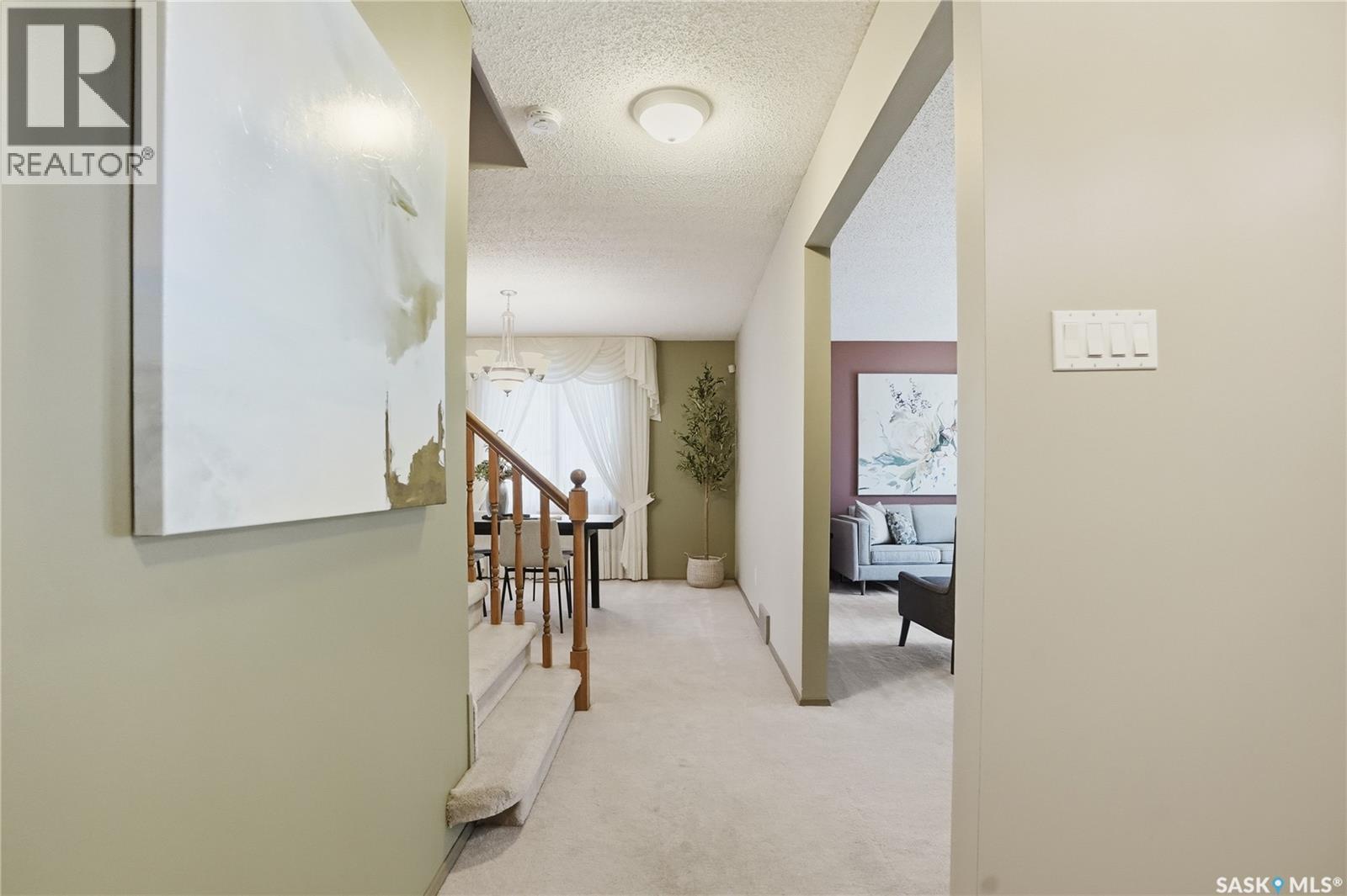 238 Haight Place, Saskatoon, Saskatchewan  S7H 4W2 - Photo 3 - SK035177