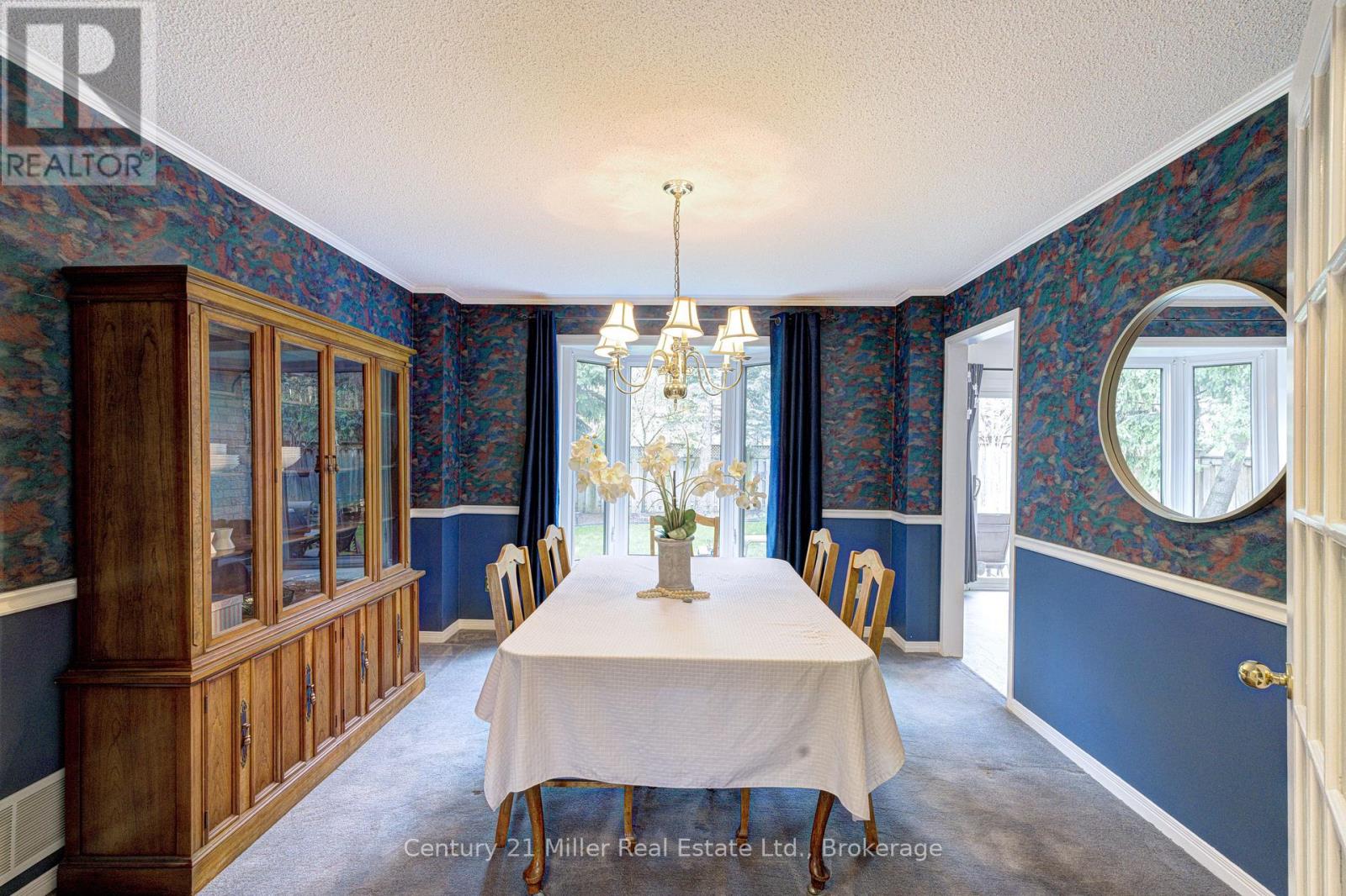 2046 Oxford Avenue, Oakville, Ontario  L6H 4K7 - Photo 11 - W13096620