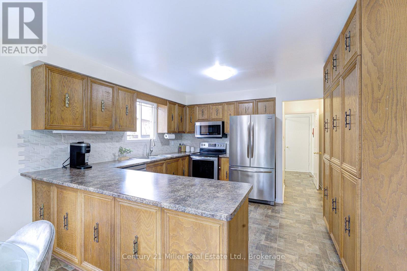 2046 Oxford Avenue, Oakville, Ontario  L6H 4K7 - Photo 16 - W13096620