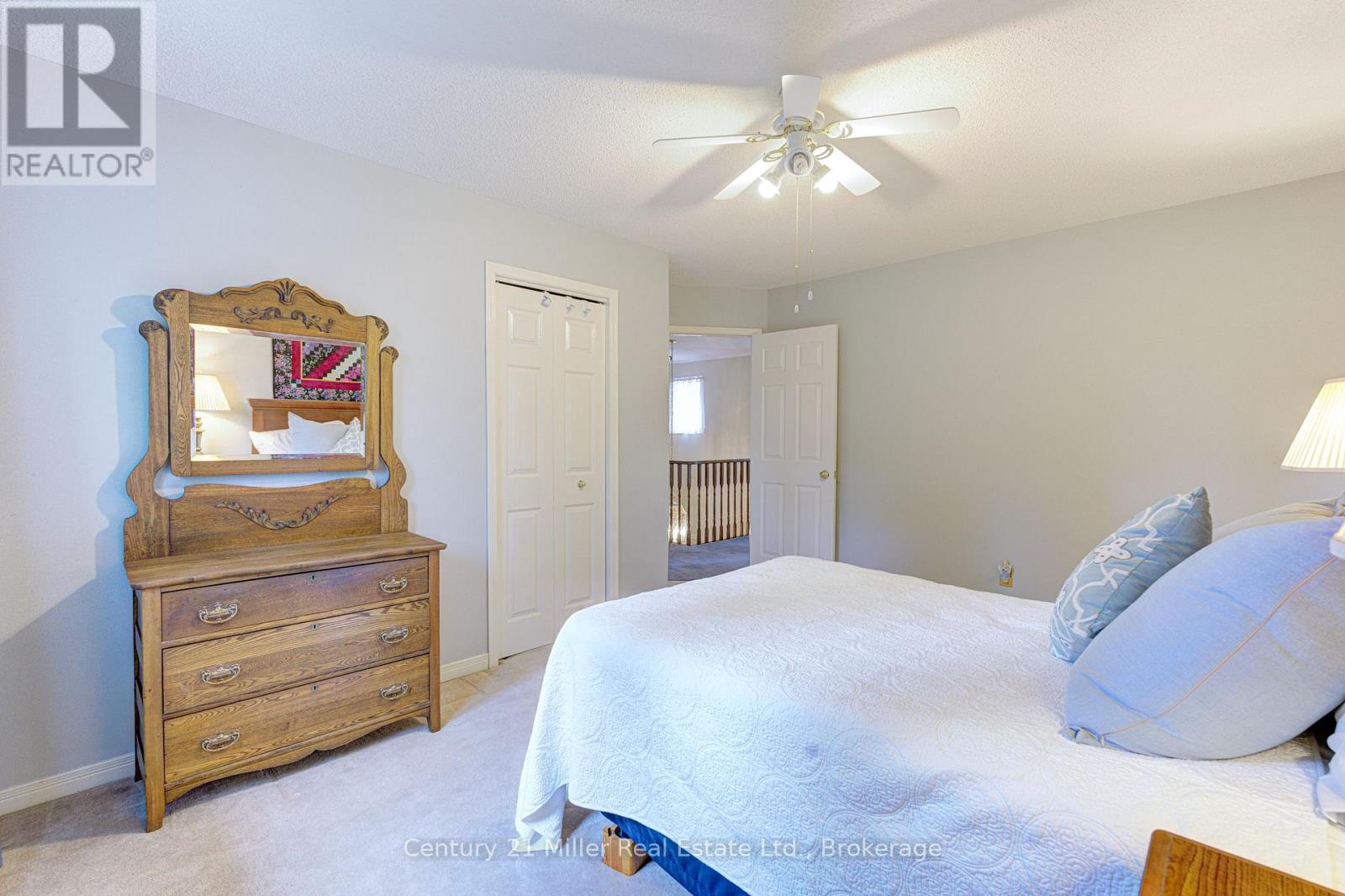 2046 Oxford Avenue, Oakville, Ontario  L6H 4K7 - Photo 30 - W13096620