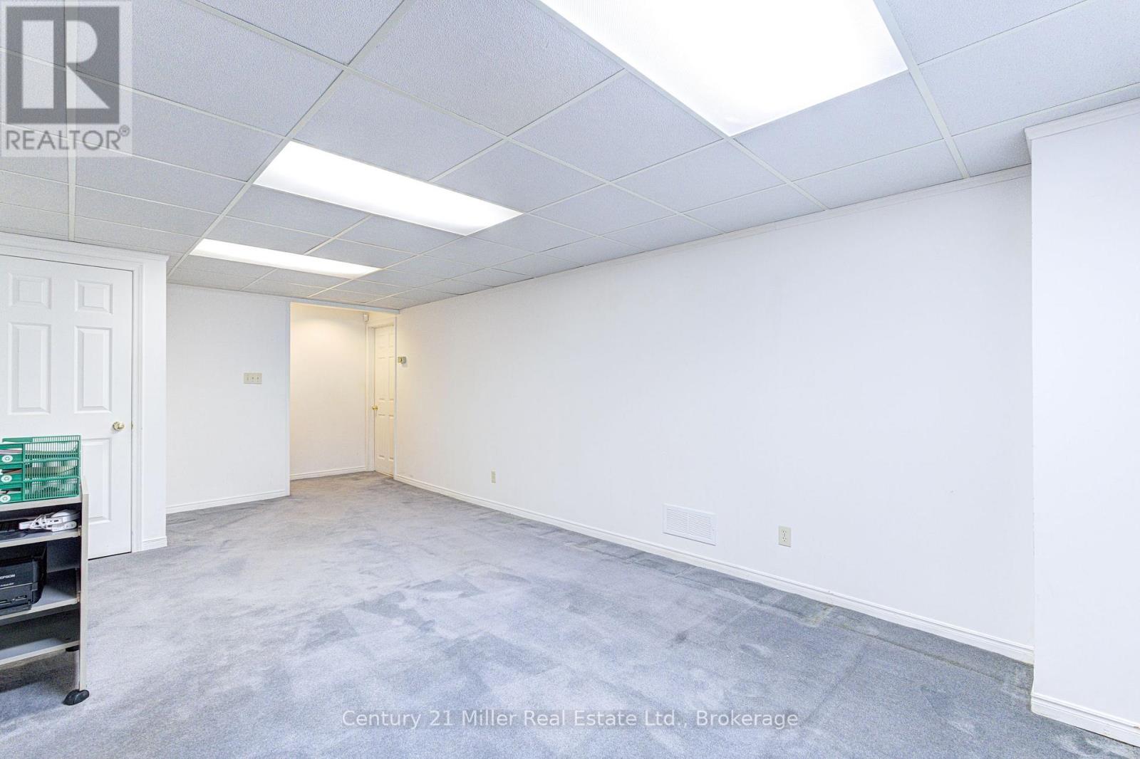 2046 Oxford Avenue, Oakville, Ontario  L6H 4K7 - Photo 35 - W13096620