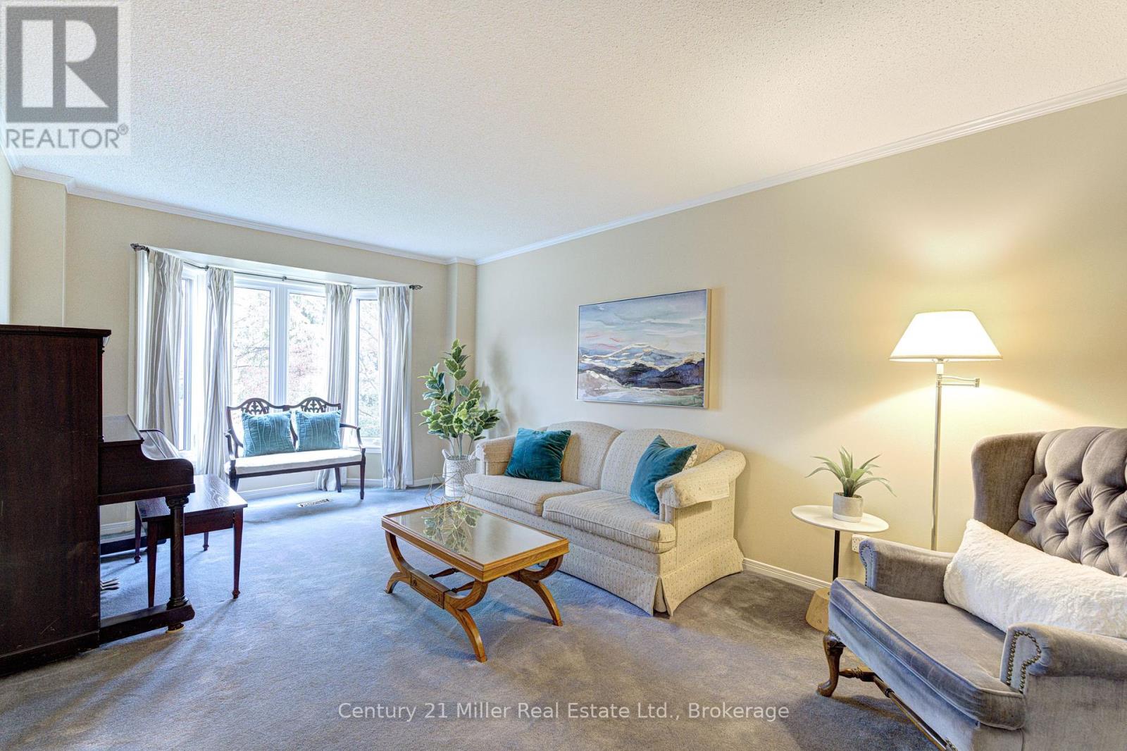 2046 Oxford Avenue, Oakville, Ontario  L6H 4K7 - Photo 5 - W13096620