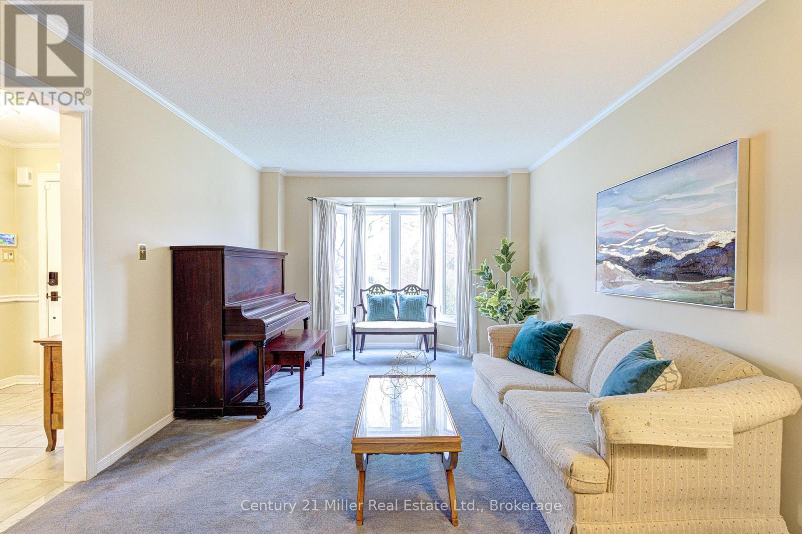 2046 Oxford Avenue, Oakville, Ontario  L6H 4K7 - Photo 6 - W13096620