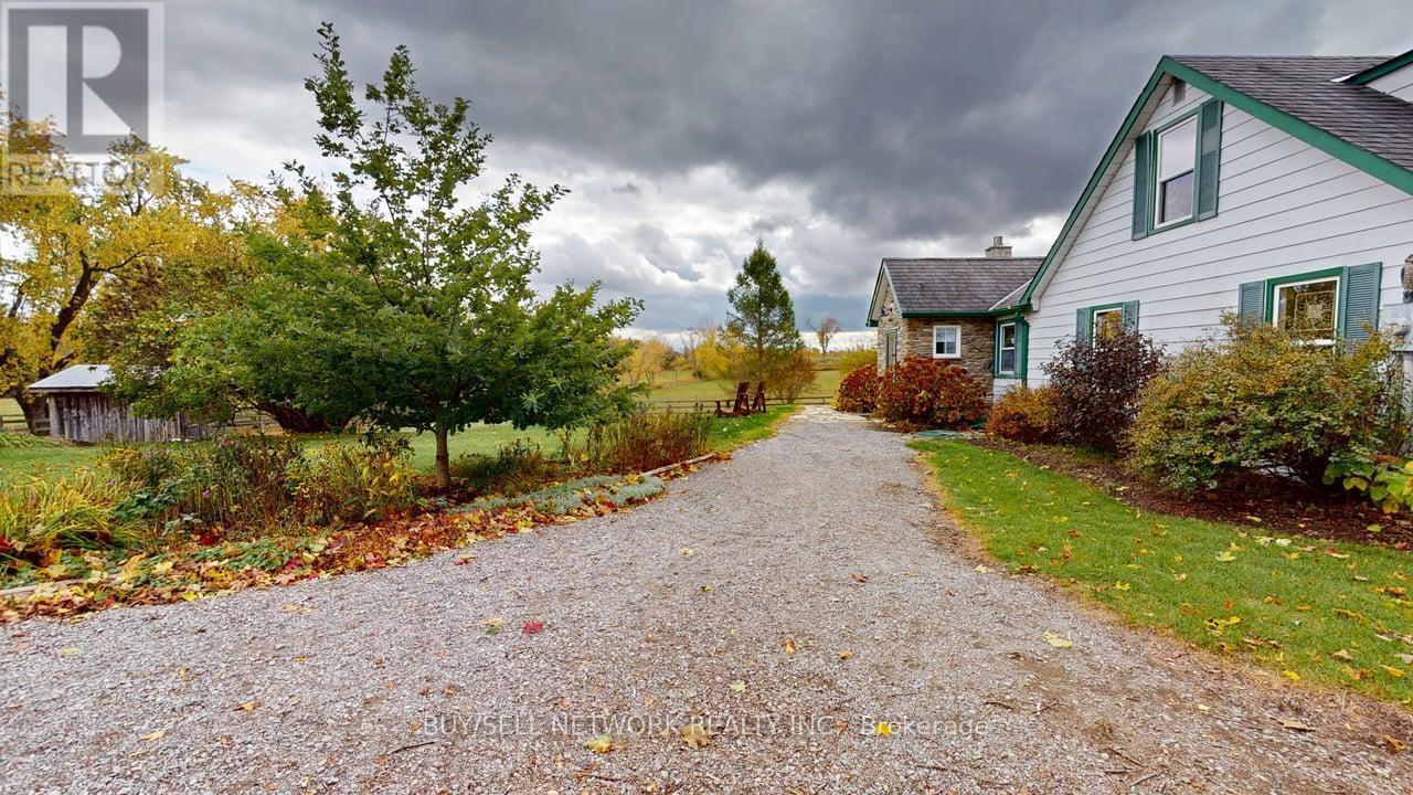 947 Division Road, Otonabee-South Monaghan, Ontario  K0L 2H0 - Photo 4 - X12479554