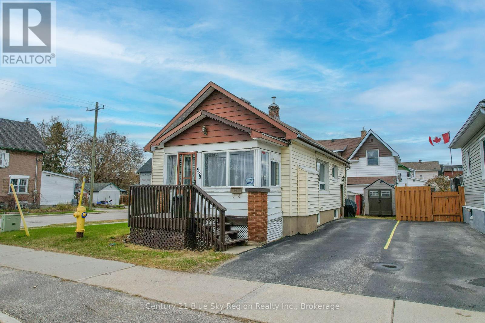 989 FERGUSON STREET, North Bay, Ontario