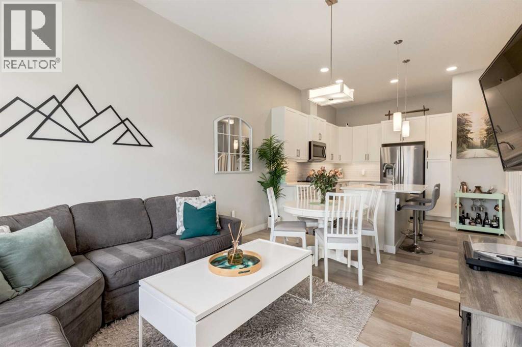 212 Crestbrook Common SW, Calgary, Alberta  T3B 6L1 - Photo 5 - A2308677