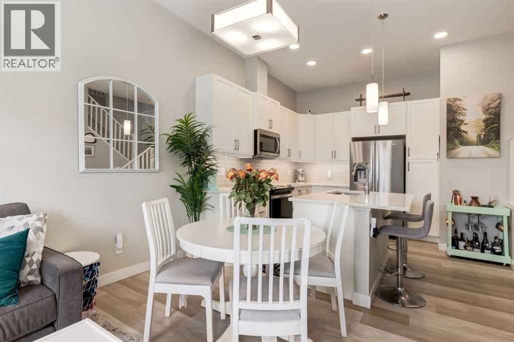 212 Crestbrook Common SW, Calgary, Alberta  T3B 6L1 - Photo 6 - A2308677
