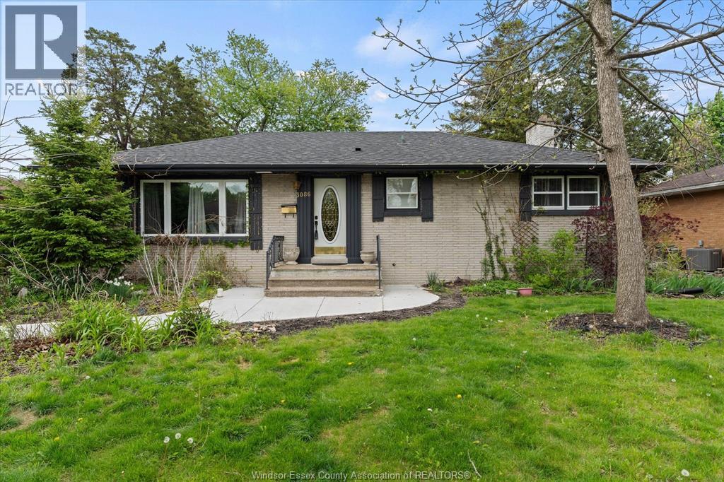 MLS# 26010384: 3086 AVONDALE AVENUE, Windsor, Canada