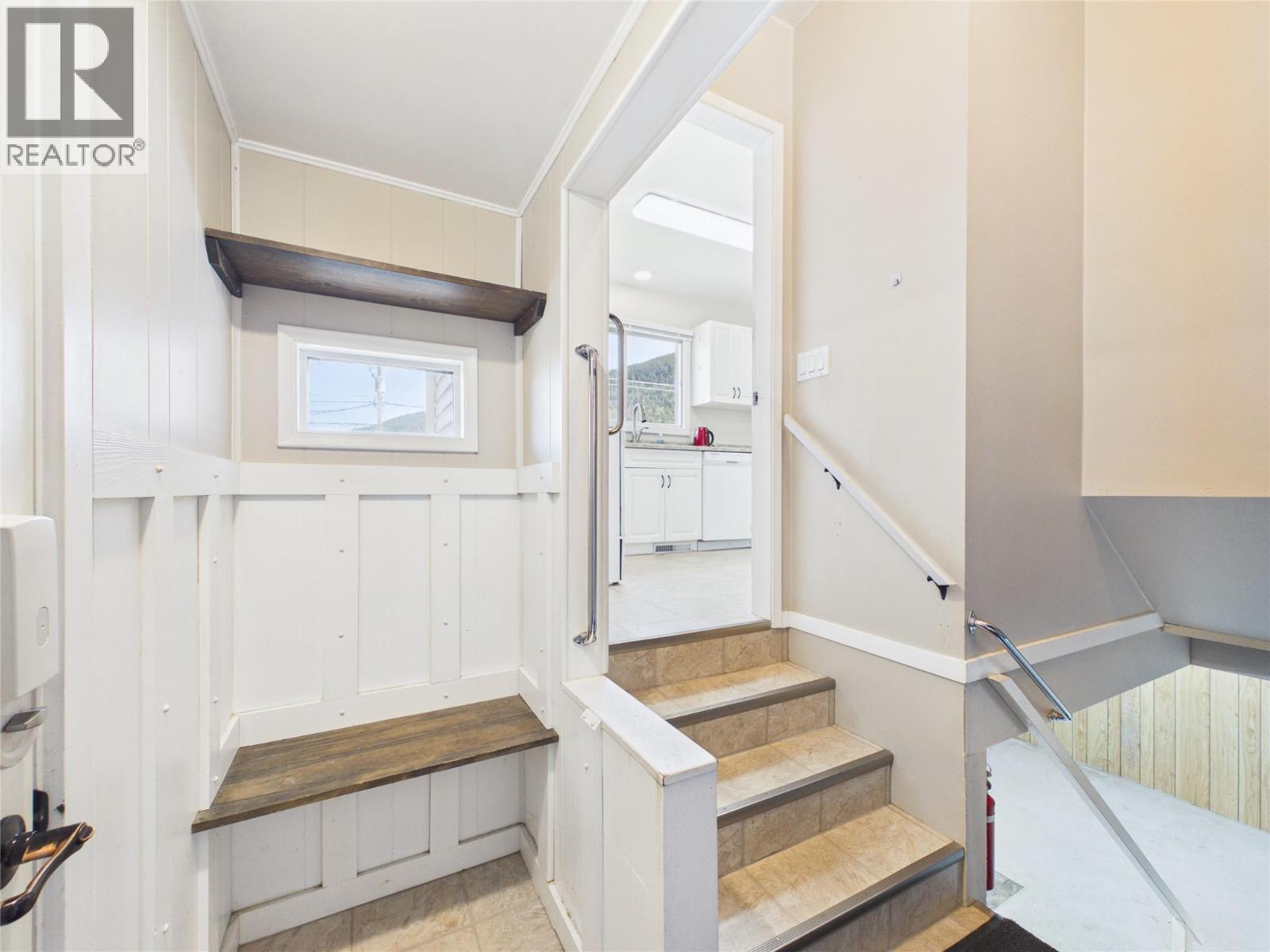 623 Devon Street, Creston, British Columbia  V0B 1G6 - Photo 2 - 10386396