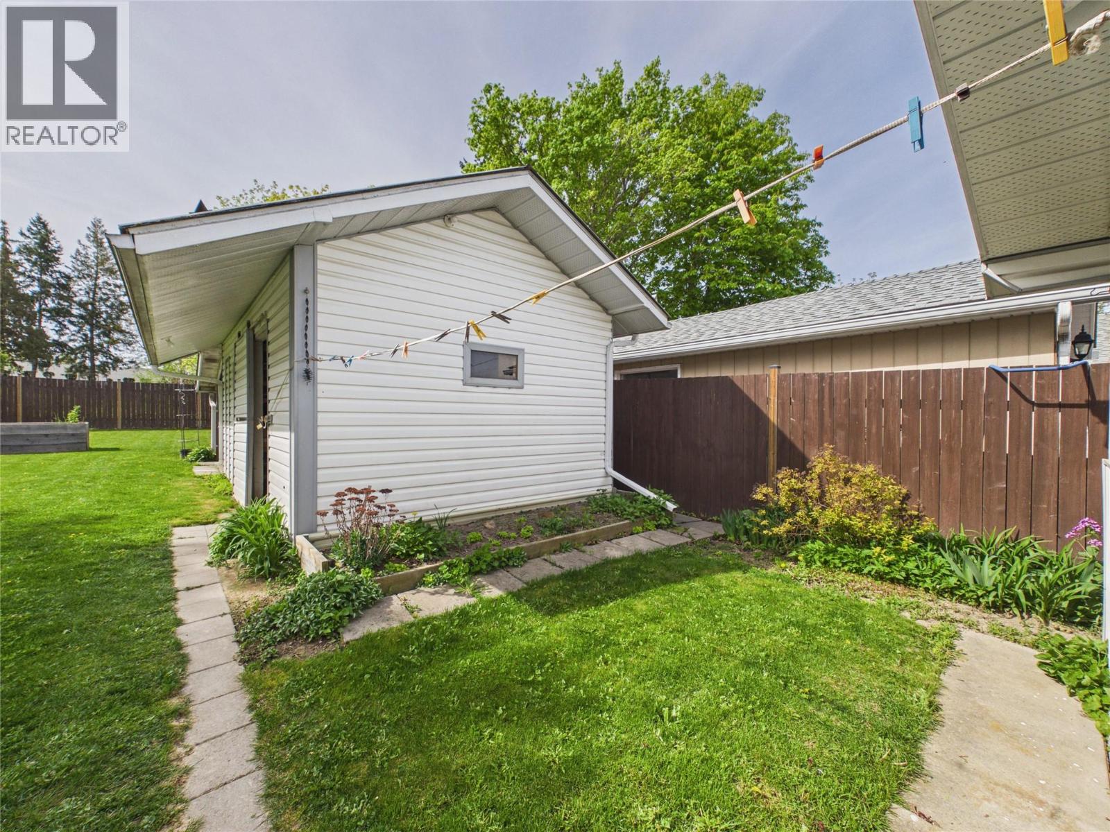 623 Devon Street, Creston, British Columbia  V0B 1G6 - Photo 28 - 10386396