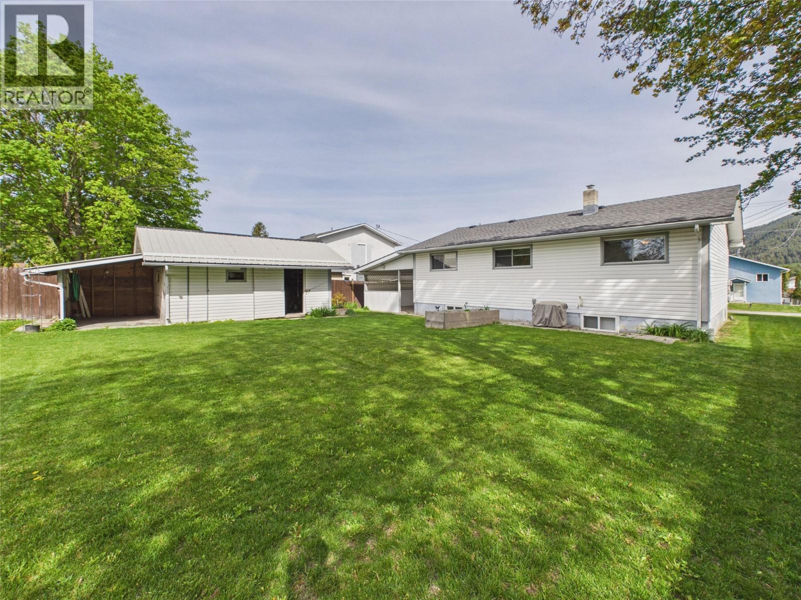 623 Devon Street, Creston, British Columbia  V0B 1G6 - Photo 30 - 10386396