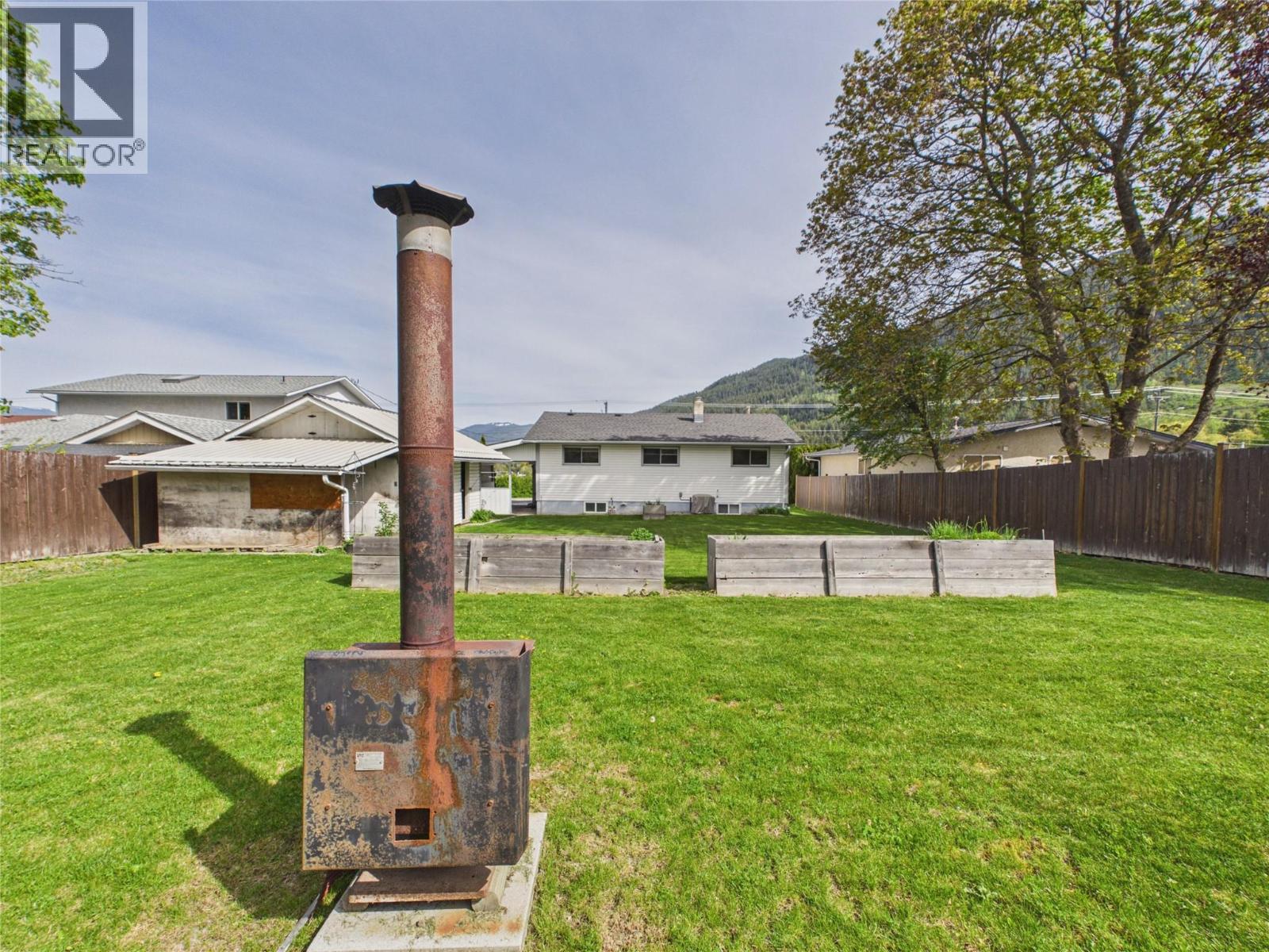 623 Devon Street, Creston, British Columbia  V0B 1G6 - Photo 39 - 10386396