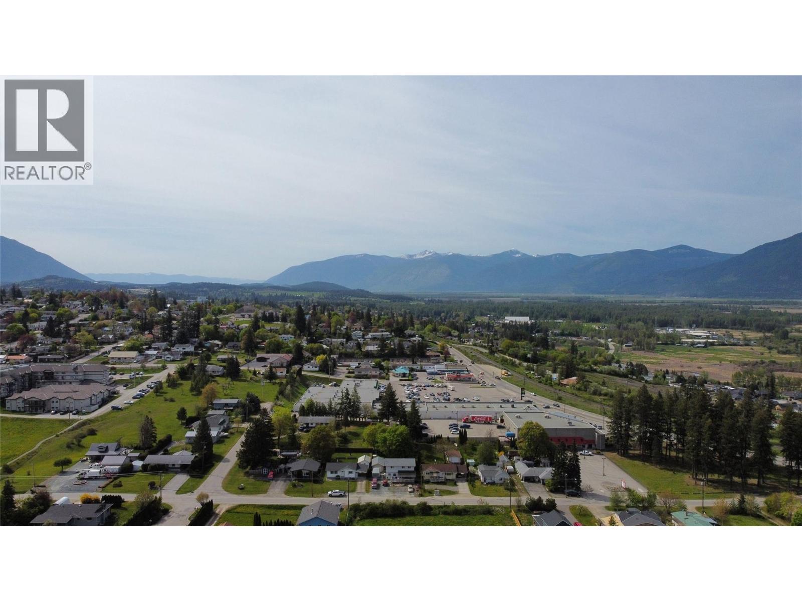 623 Devon Street, Creston, British Columbia  V0B 1G6 - Photo 44 - 10386396