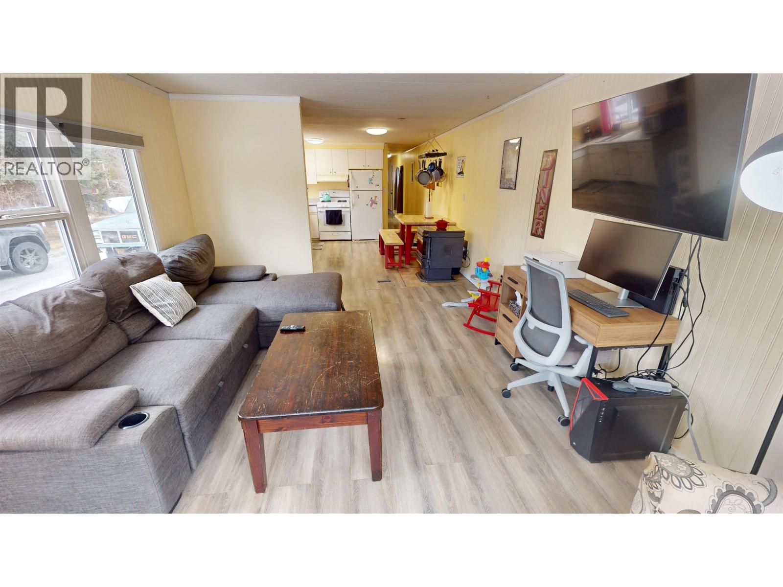 1358 Bass Road, Quesnel, British Columbia  V2J 3W5 - Photo 11 - R3095453