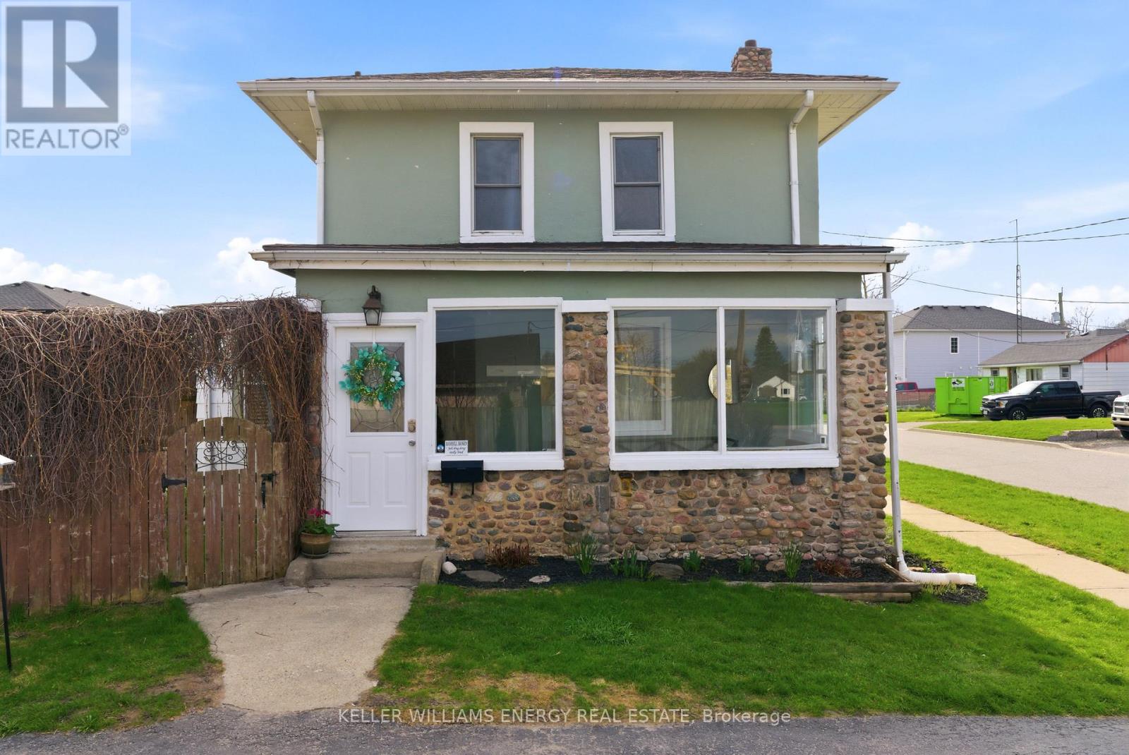 5 Ann Street, Clarington, Ontario  L1C 1B1 - Photo 2 - E13096372