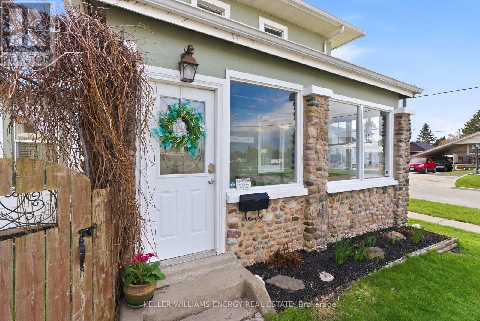 5 Ann Street, Clarington, Ontario  L1C 1B1 - Photo 4 - E13096372