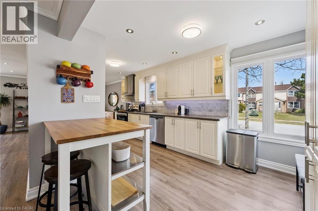 395 Maidstone Crescent, Oakville, Ontario  L6M 1C1 - Photo 7 - 40827357