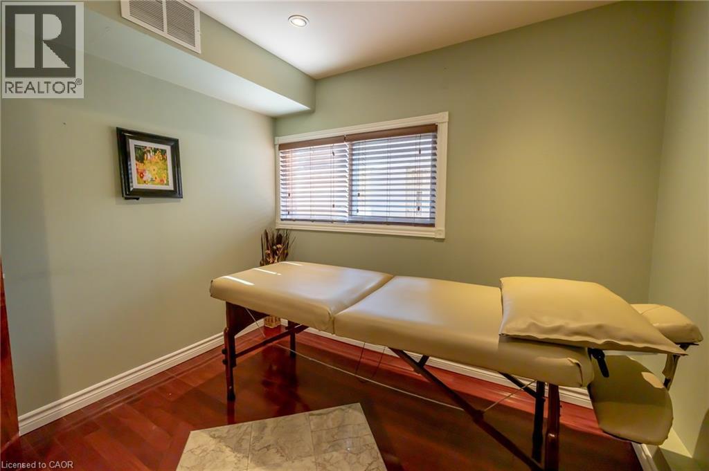 11 Belmont Avenue W, Kitchener, Ontario  N2M 1L2 - Photo 12 - 40827131