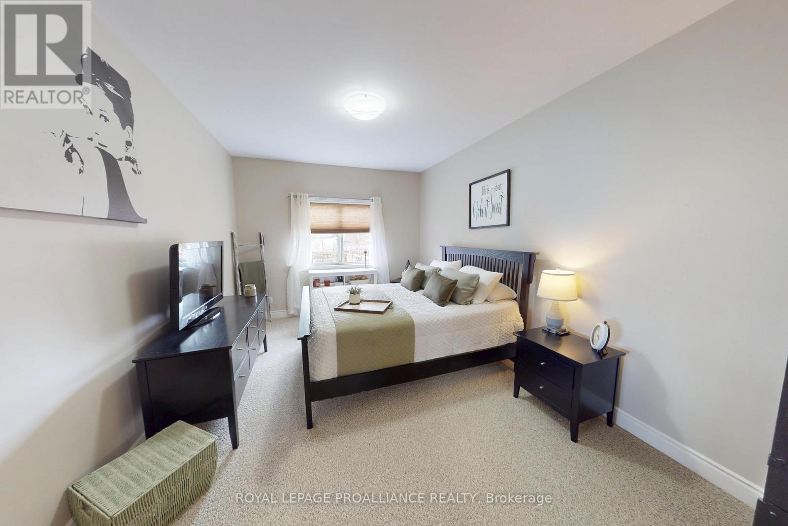 23 Ledgerock Court, Quinte West, Ontario  K8R 0A1 - Photo 10 - X13096442