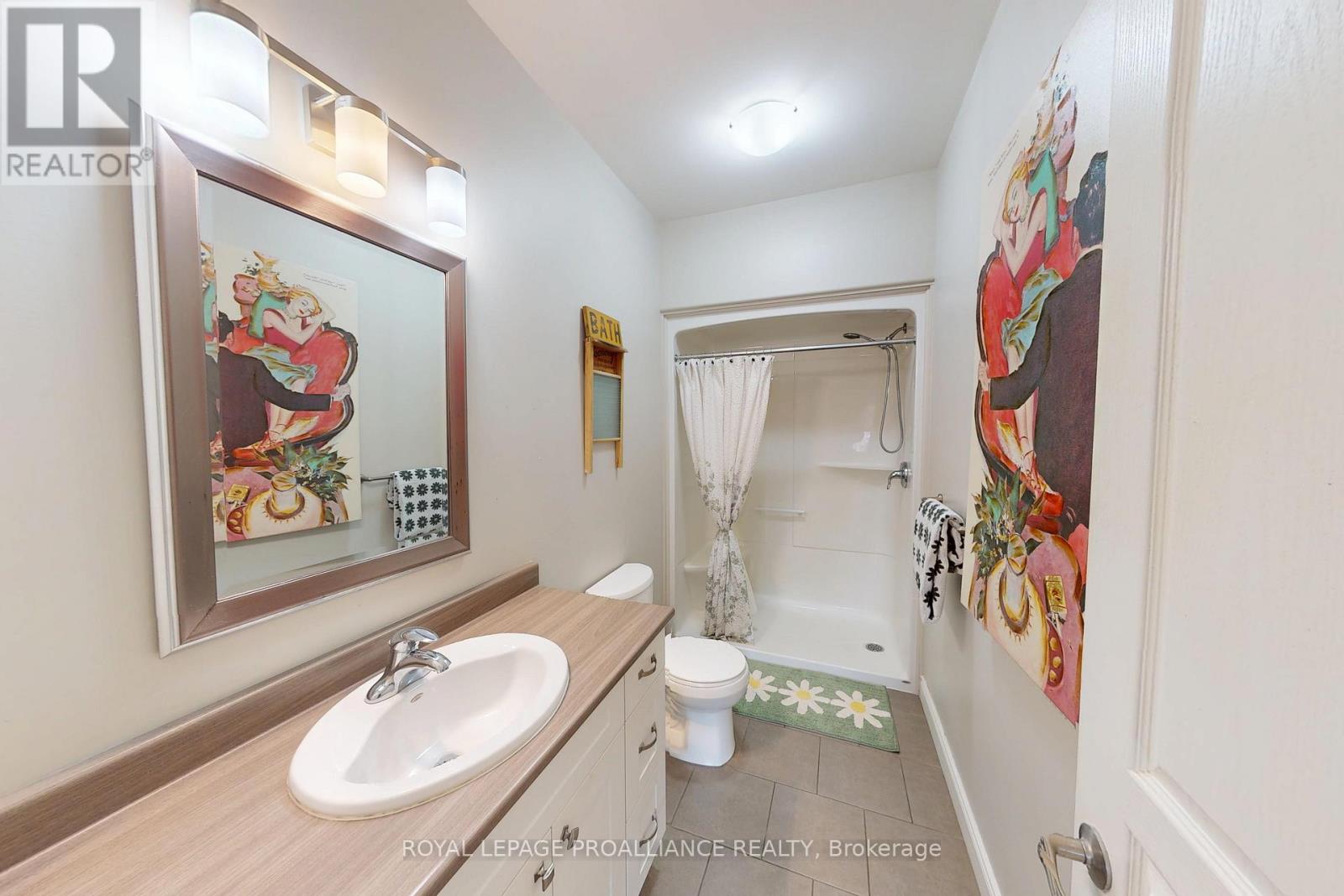23 Ledgerock Court, Quinte West, Ontario  K8R 0A1 - Photo 12 - X13096442