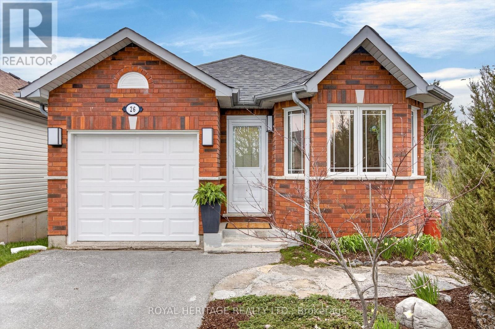 26 STONEBRIDGE COURT, Peterborough, Ontario
