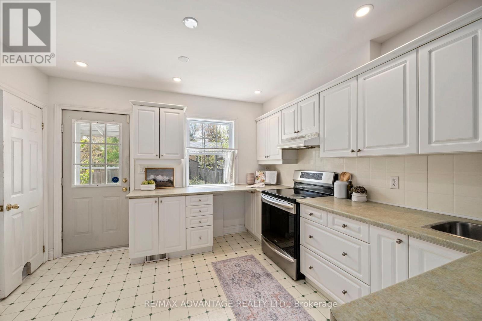 543 Chester Street, London South, Ontario  N6C 2K1 - Photo 9 - X13096572