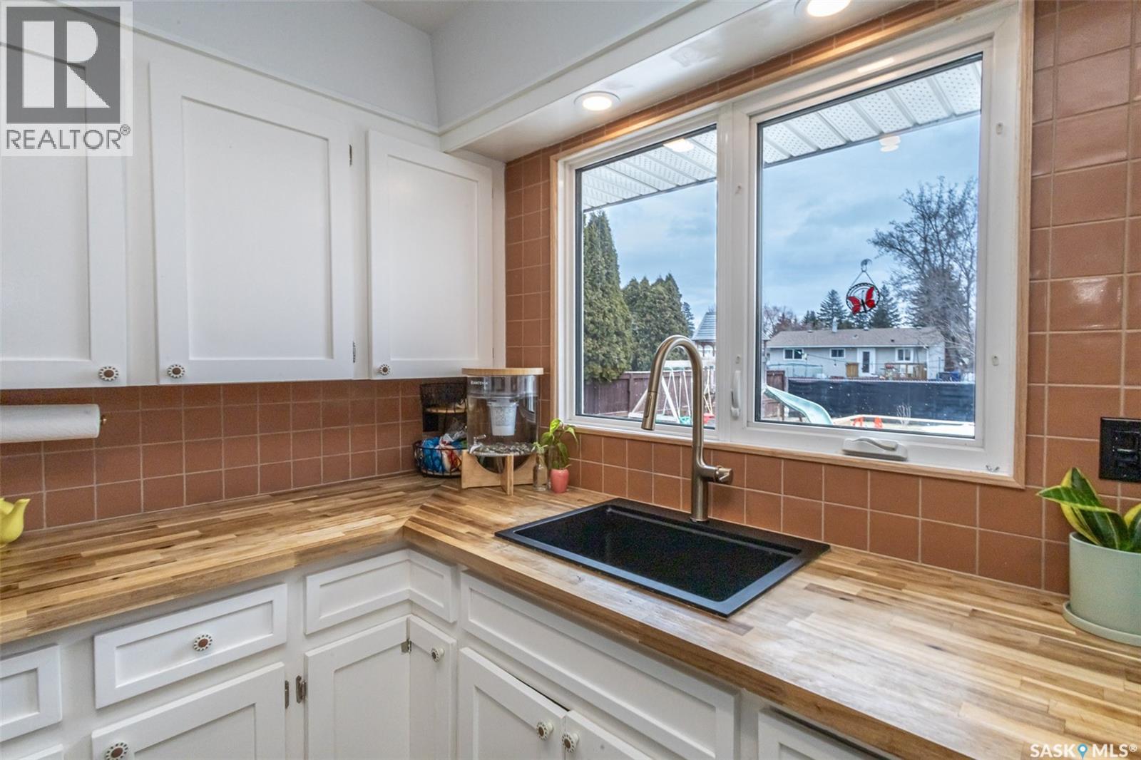 38 Morris Drive, Saskatoon, Saskatchewan  S7L 3T9 - Photo 12 - SK035174