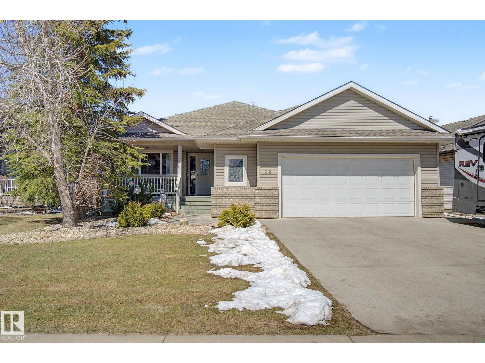 28 Charlton Wy, Sherwood Park, Alberta  T8H 2C7 - Photo 2 - E4486234