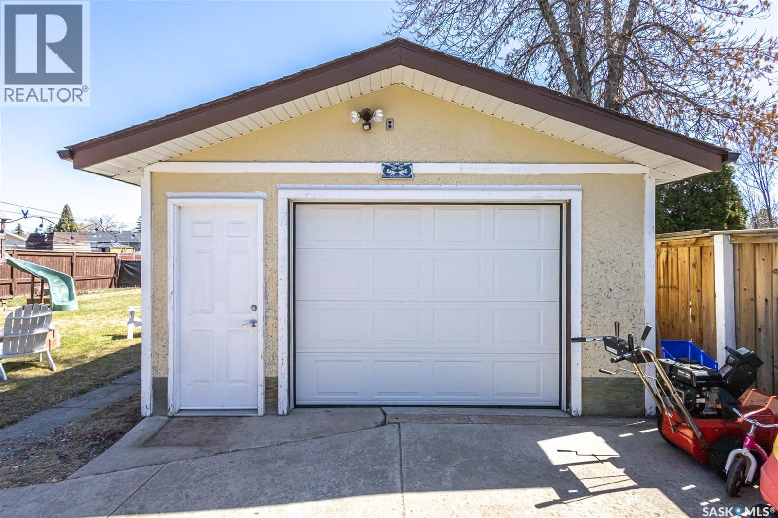 38 Morris Drive, Saskatoon, Saskatchewan  S7L 3T9 - Photo 39 - SK035174