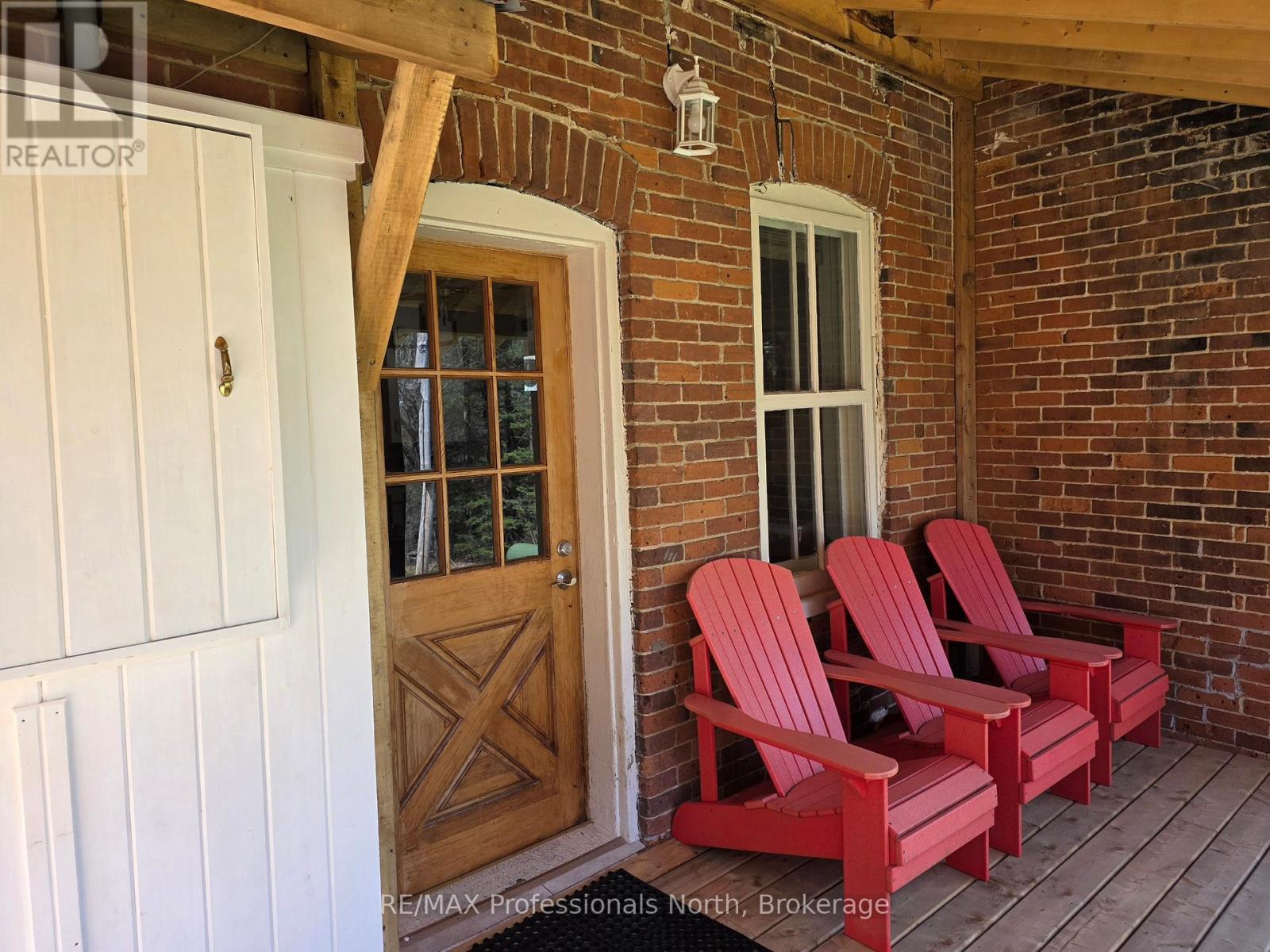 1115 Rosseau Lake 1 Road, Muskoka Lakes, Ontario  P0B 1M0 - Photo 3 - X13096480