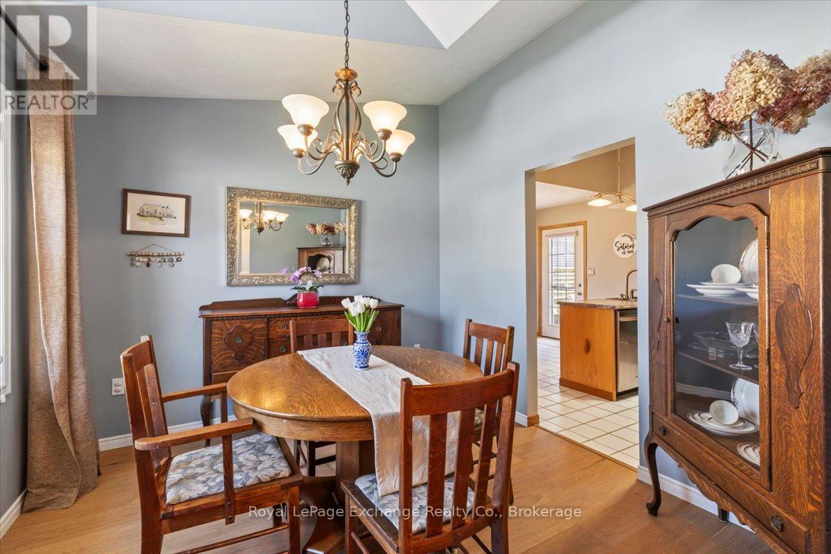 530 Lynden Crescent, Kincardine, Ontario  N2Z 3B1 - Photo 7 - X13096552