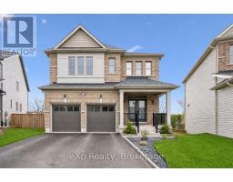 201 MCFARLANE CRESCENT, centre wellington (fergus), Ontario