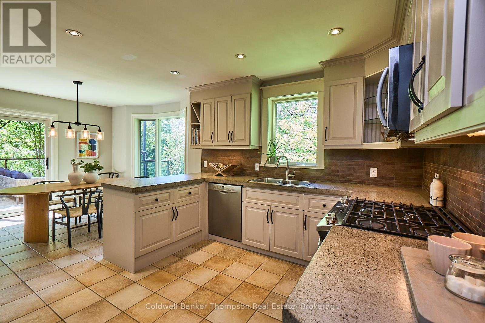 440 Chub Lake Road, Huntsville, Ontario  P1H 2J3 - Photo 16 - X13096678