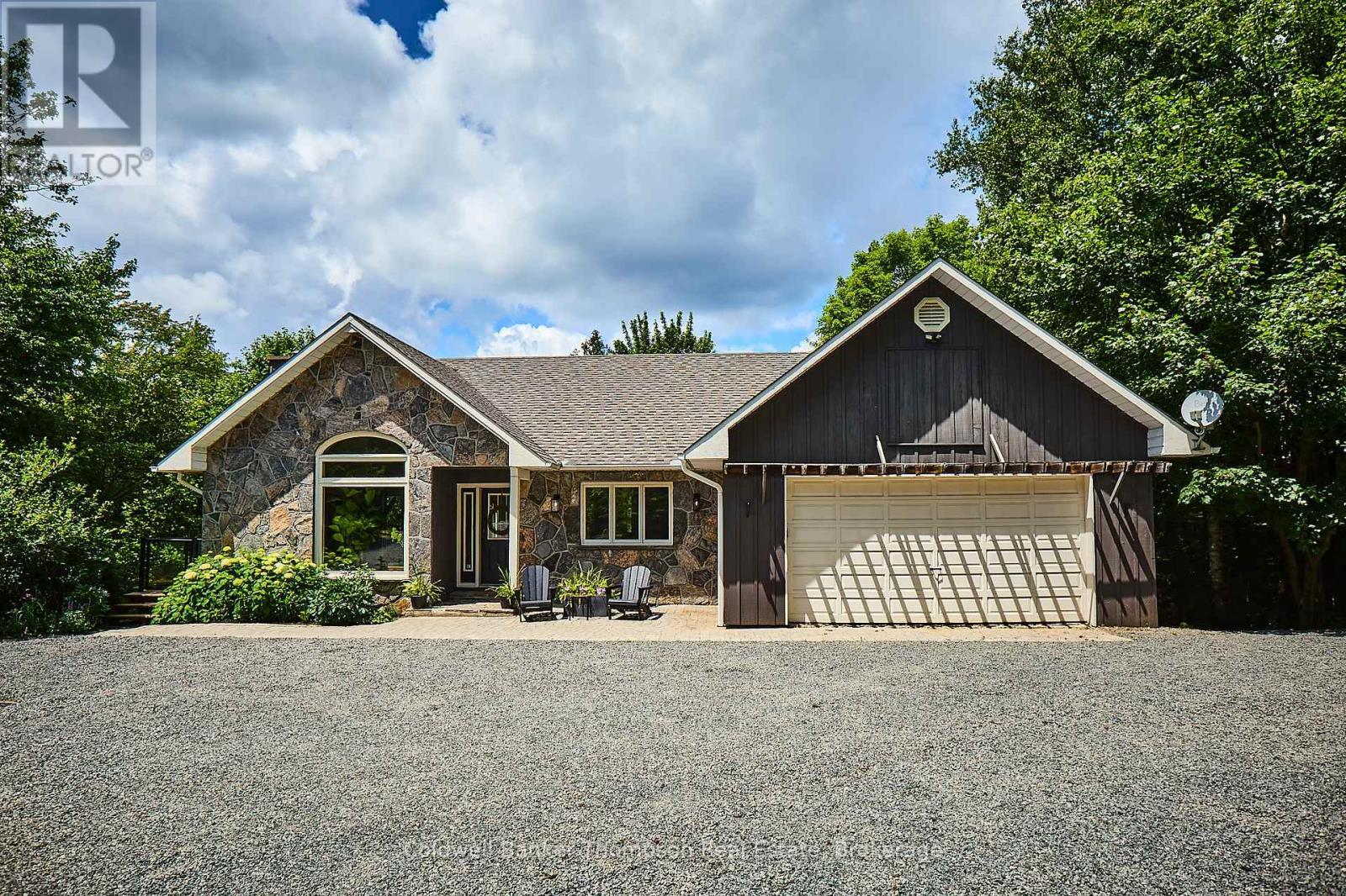 440 Chub Lake Road, Huntsville, Ontario  P1H 2J3 - Photo 2 - X13096678