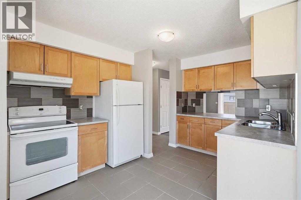 55 Templegreen Drive Ne, Calgary, Alberta  T1Y 4Z1 - Photo 5 - A2305565