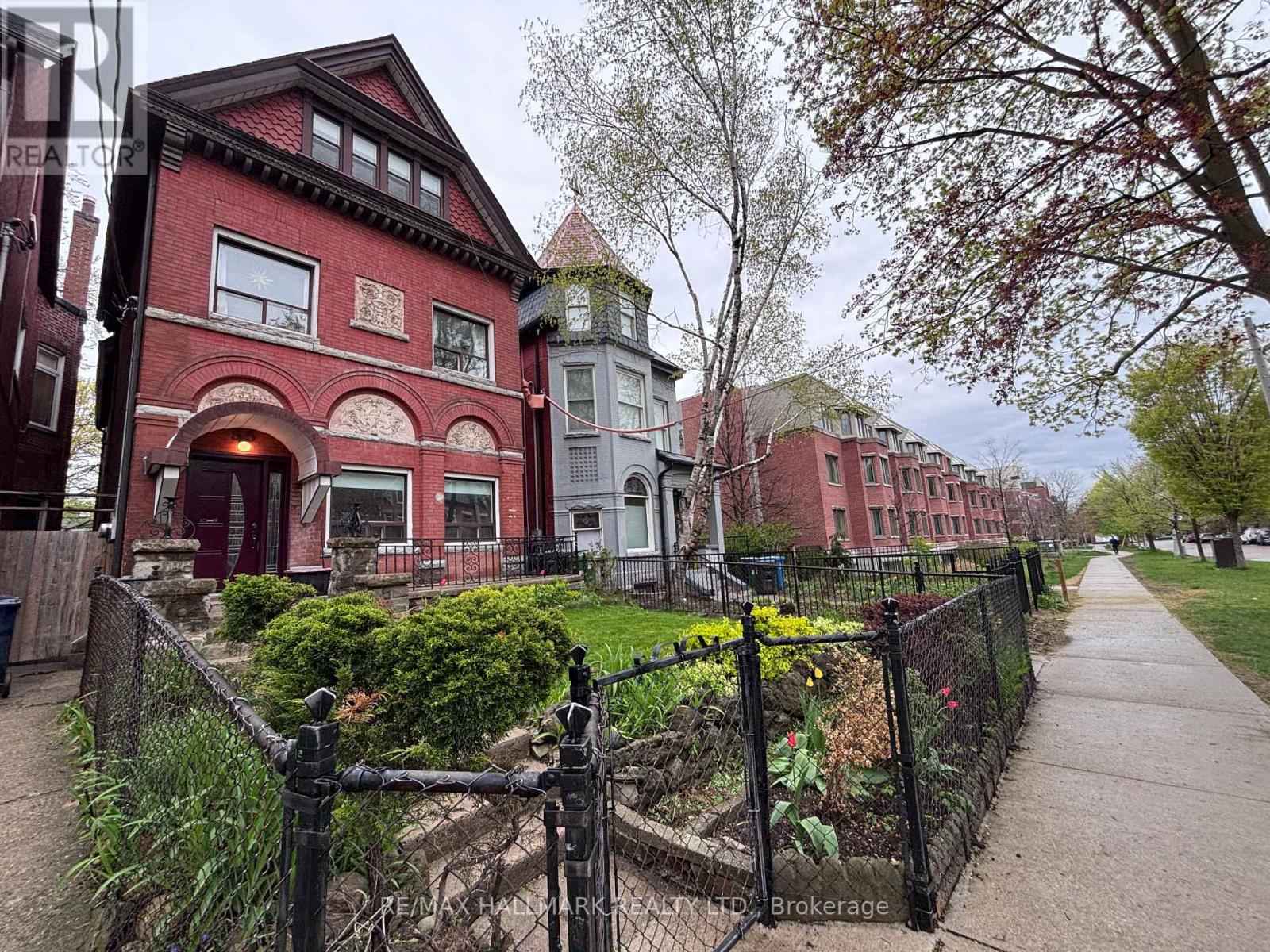 3rd Fl - 55 Brunswick Ave   3rd Avenue, Toronto, Ontario  M5S 2L8 - Photo 12 - C13096402