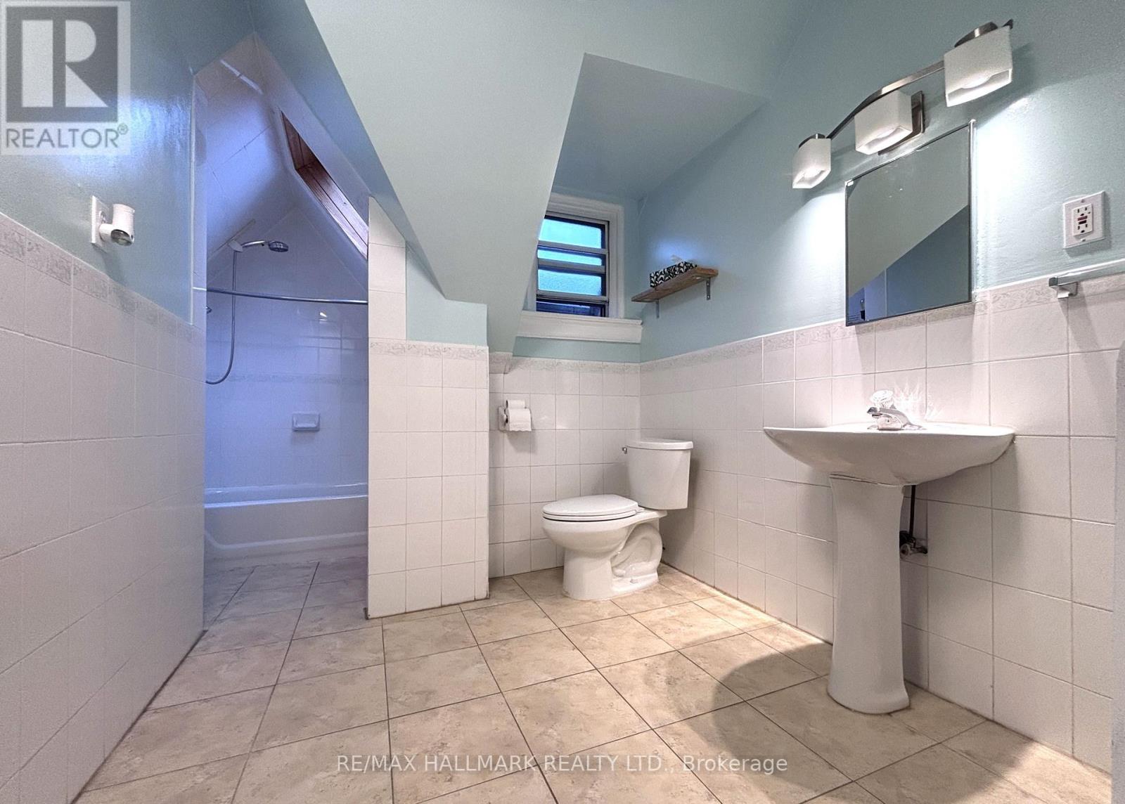 3rd Fl - 55 Brunswick Ave   3rd Avenue, Toronto, Ontario  M5S 2L8 - Photo 5 - C13096402