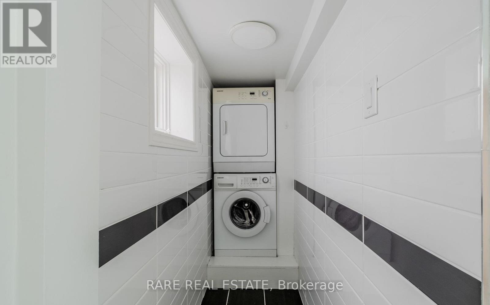 Lower - 538 Roxton Road, Toronto, Ontario  M6G 3R4 - Photo 7 - C13096580