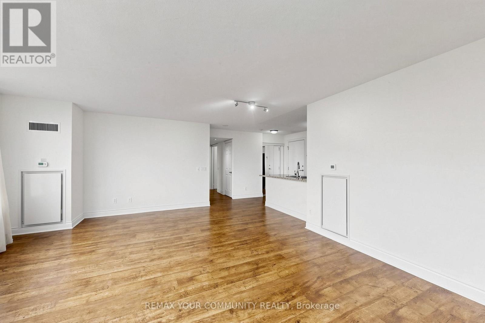 2206 - 15 Greeview Avenue, Toronto, Ontario  M2M 4M7 - Photo 17 - C13096636