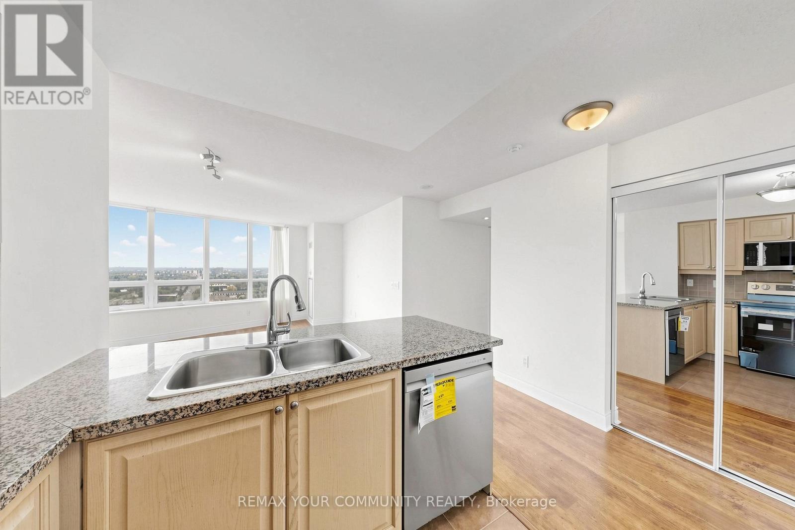 2206 - 15 Greeview Avenue, Toronto, Ontario  M2M 4M7 - Photo 21 - C13096636