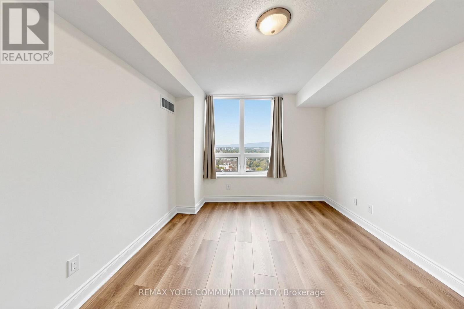 2206 - 15 Greeview Avenue, Toronto, Ontario  M2M 4M7 - Photo 28 - C13096636