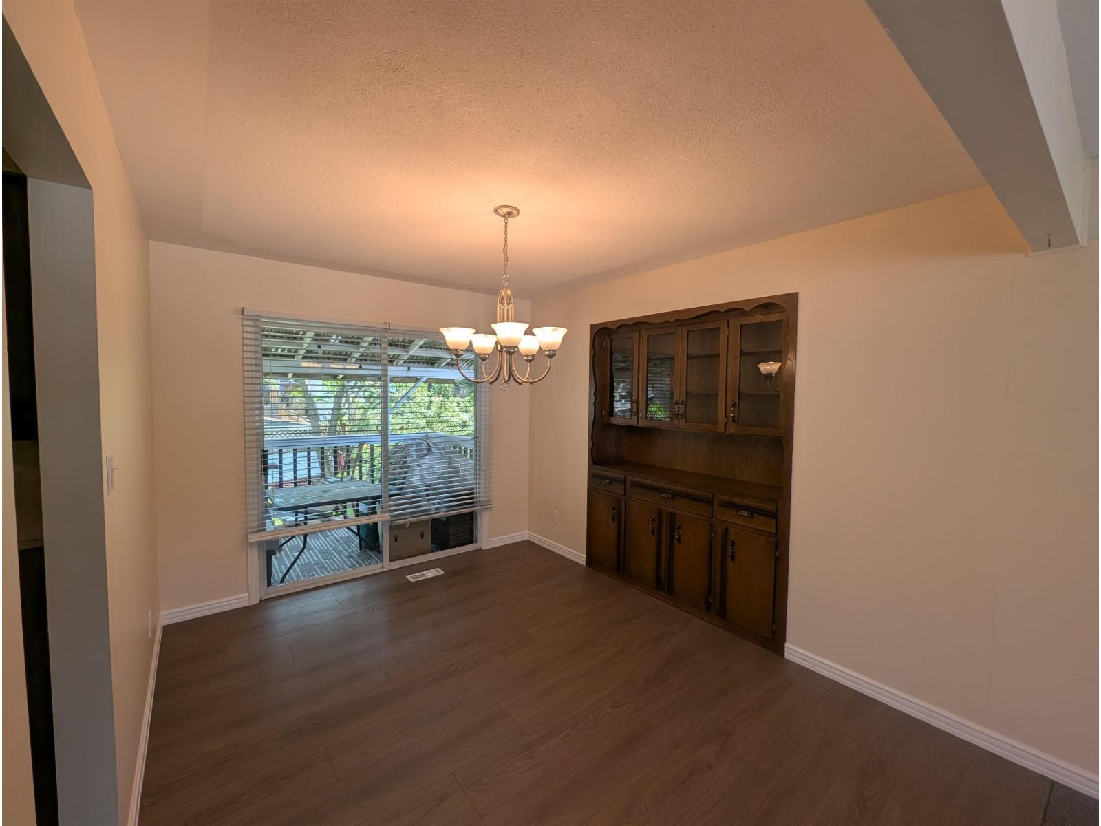 2114 Lynden Street, Abbotsford, British Columbia  V2T 3B5 - Photo 3 - R3120752