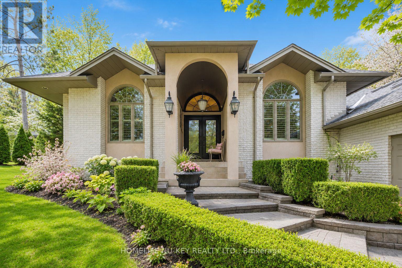 38 Castle Drive, Barrie, Ontario  L4N 1R1 - Photo 4 - S13093314