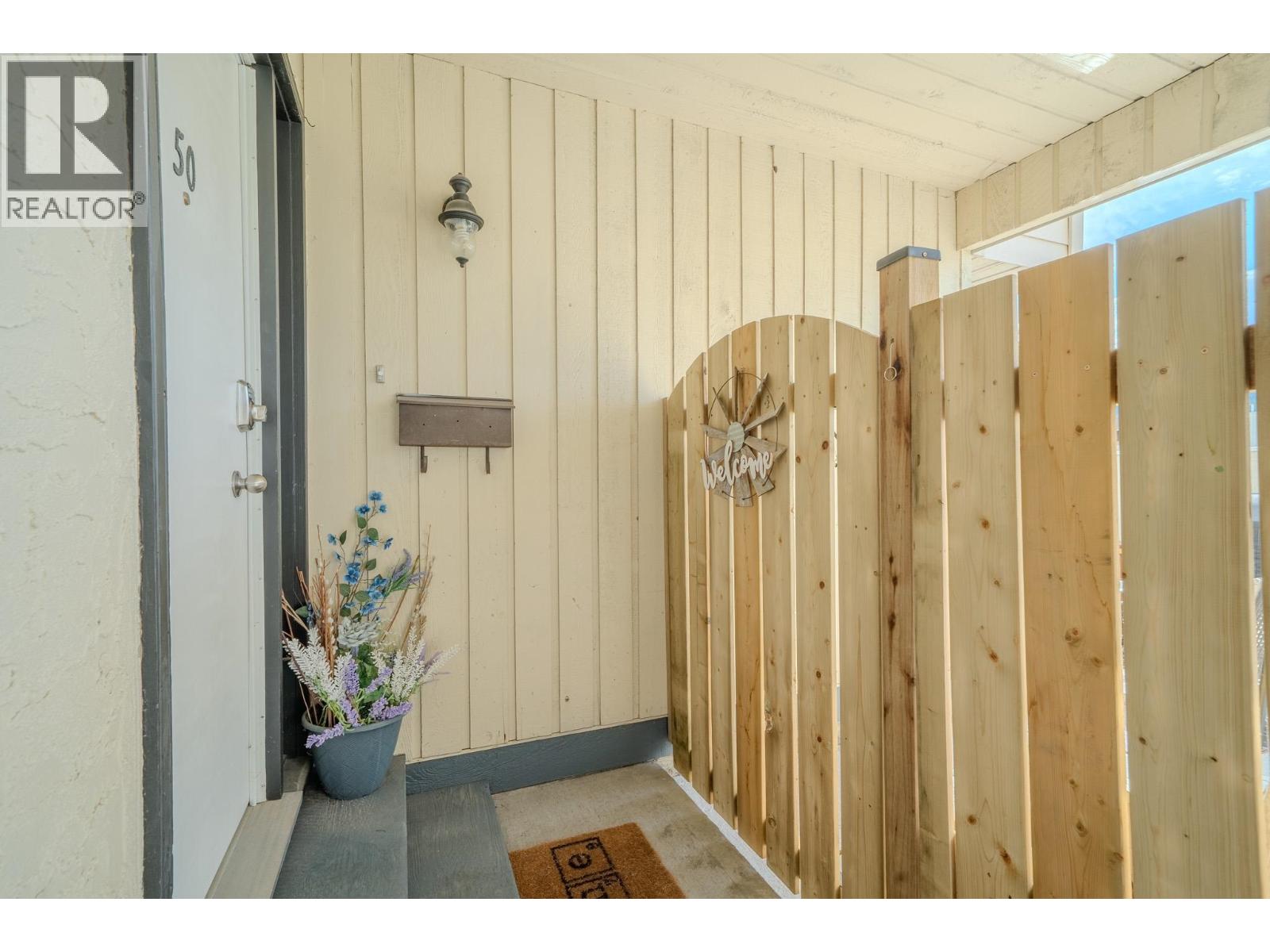 50 800 N Second Avenue, Williams Lake, British Columbia  V2G 4C4 - Photo 3 - R3120753