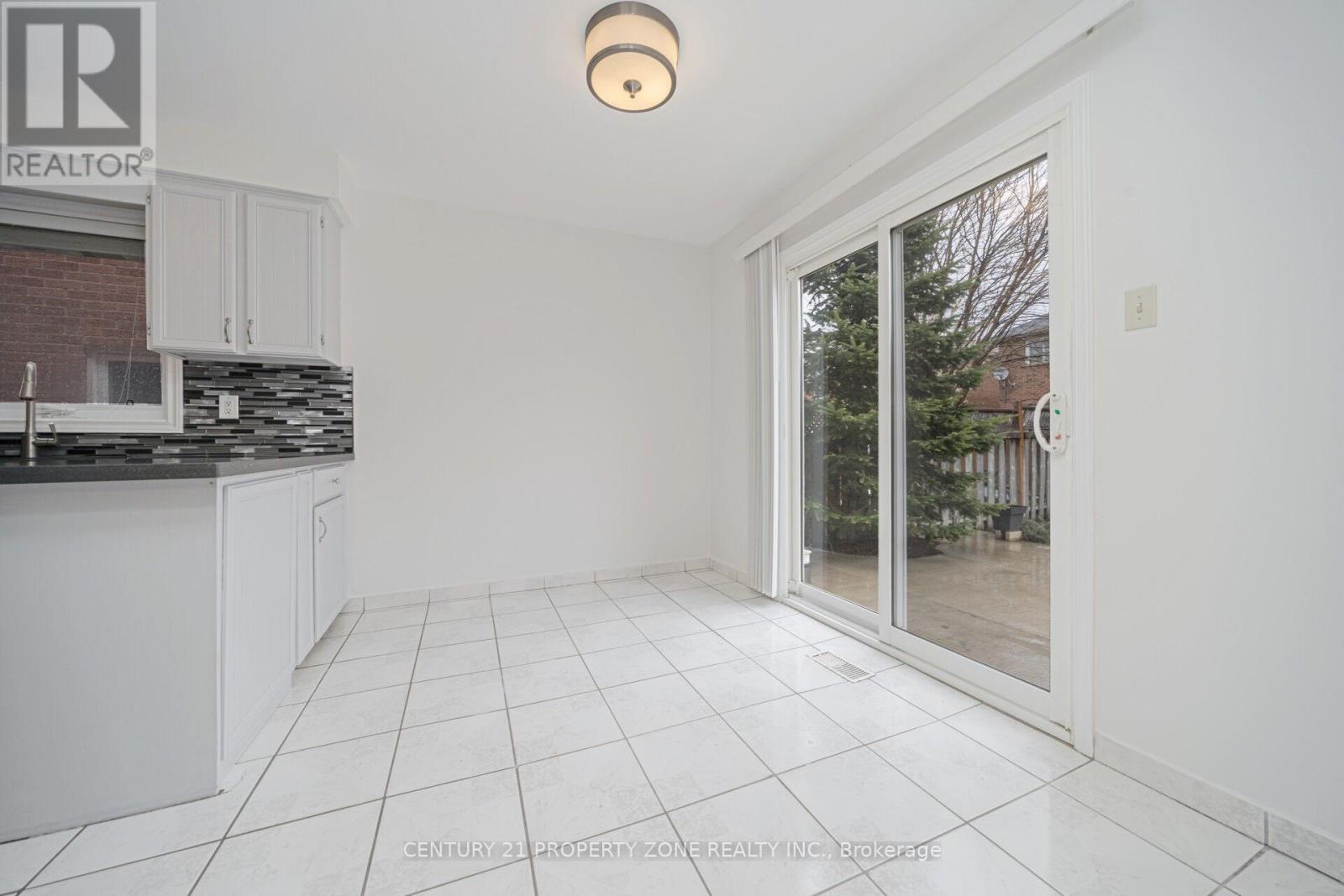 160 Torrance Woods, Brampton, Ontario  L6Y 4K2 - Photo 13 - W13094190